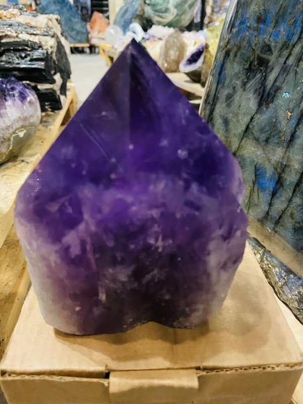 großer dunkler Amethyst / Ametrin-Kristall aus Bolivien