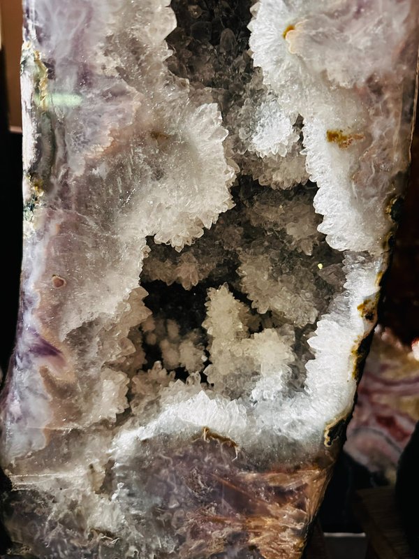 Seltenes weißes Amethyst-Drusen-Paar mit Kristall-Igeln und eines tollen Rand