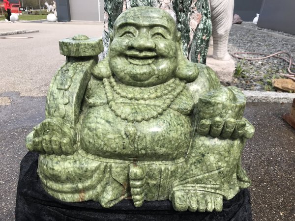 Jade-Buddha aus Nephrit-Jade, lachend, sitzend