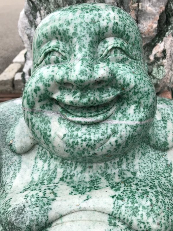 Glücks-Buddha aus Amazonit, lachend