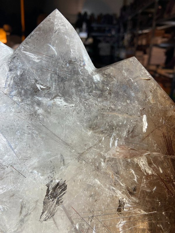 Bergkristall mit 4 Spitzen - Rutilquarz und Rauchquarz