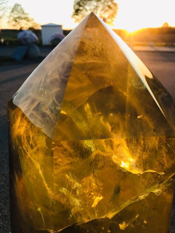 goldene Citrin-Rauchquarz-Phantom-Kristall-Spitze aus Sambia