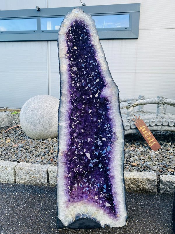 Uruguay amethyst druse with great shape and color