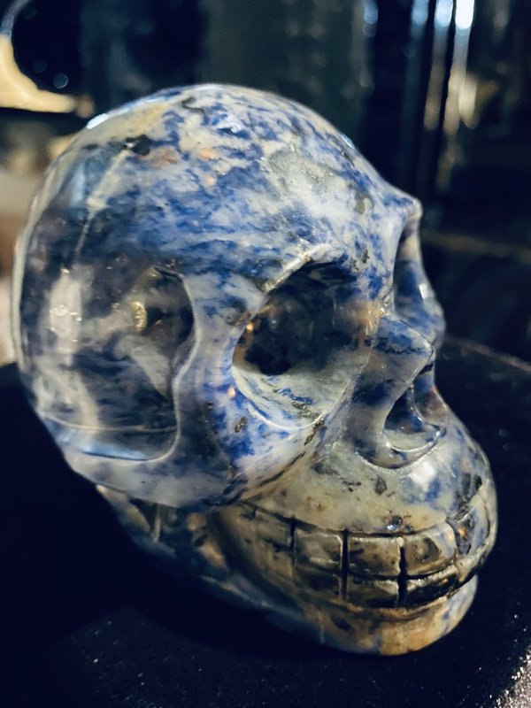 Sodalite crystal skull