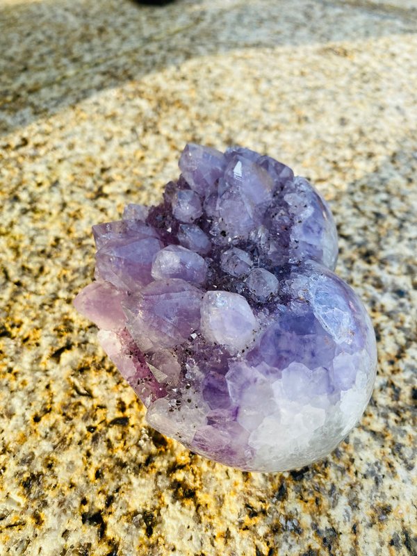 Heart out of Amethyst