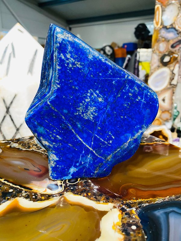 Lapis lazuli in incomparable form