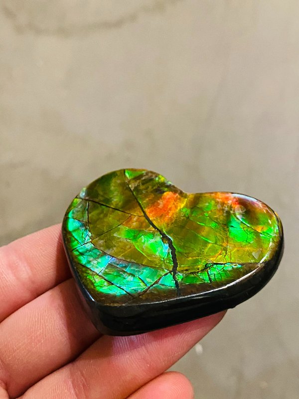 Unique opalescent heart - Ammolite heart